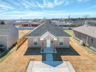 Sold home at 904 NW 88th Street