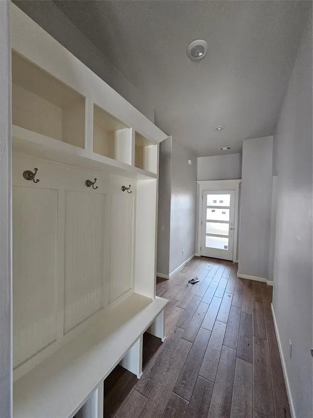 Photo 8 — 3703 Lleyton Drive, Norman, OK 73072