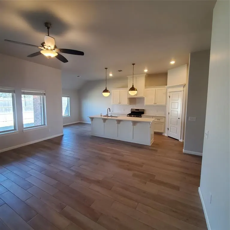 Photo 11 — 3703 Lleyton Drive, Norman, OK 73072