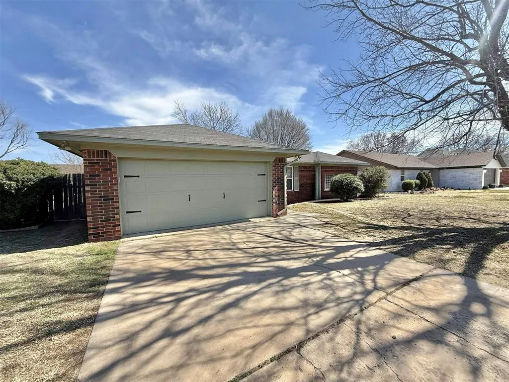 Photo 3 — 3204 Partridge Place, Altus, OK 73521