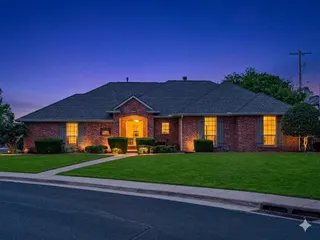 Sold home at 5716 NW 127th Street