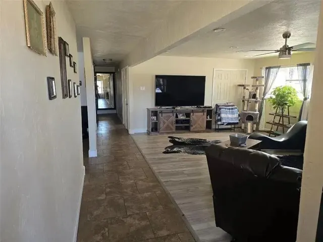 Photo 2 — 2911 NW Templeton Terrace, Lawton, OK 73505