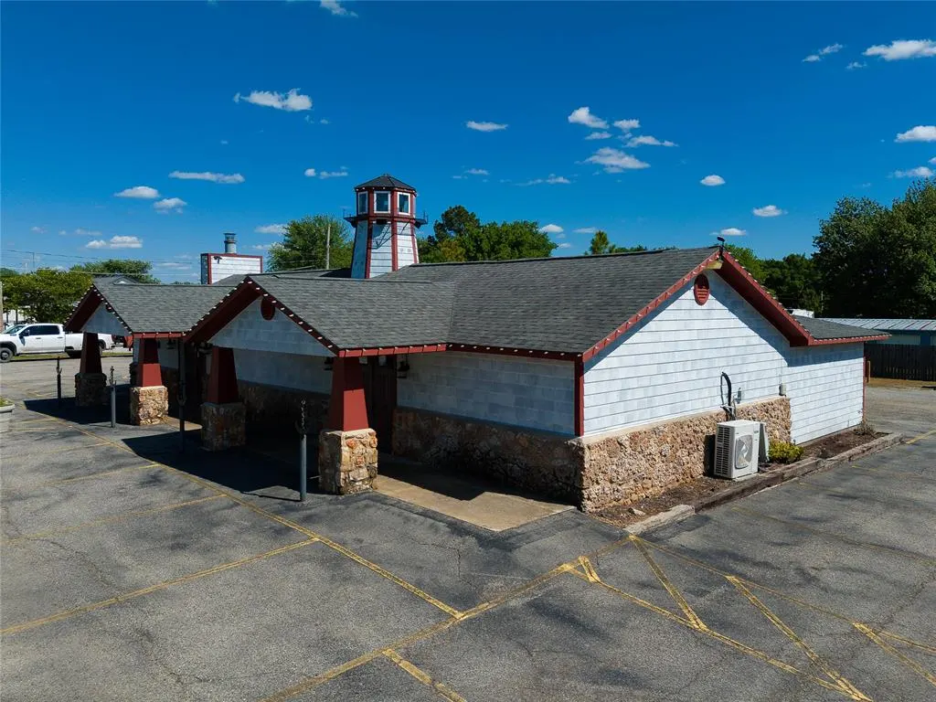 Photo 7 — 111 W Ketchum Avenue, Ketchum, OK 74349