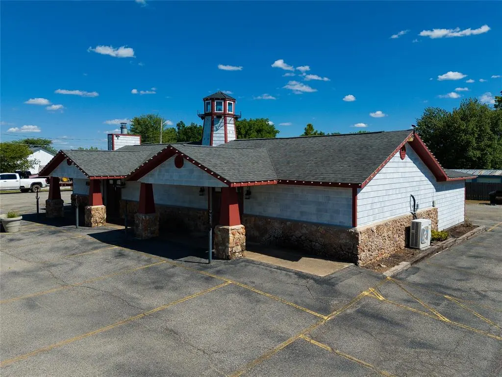 Photo 9 — 111 W Ketchum Avenue, Ketchum, OK 74349