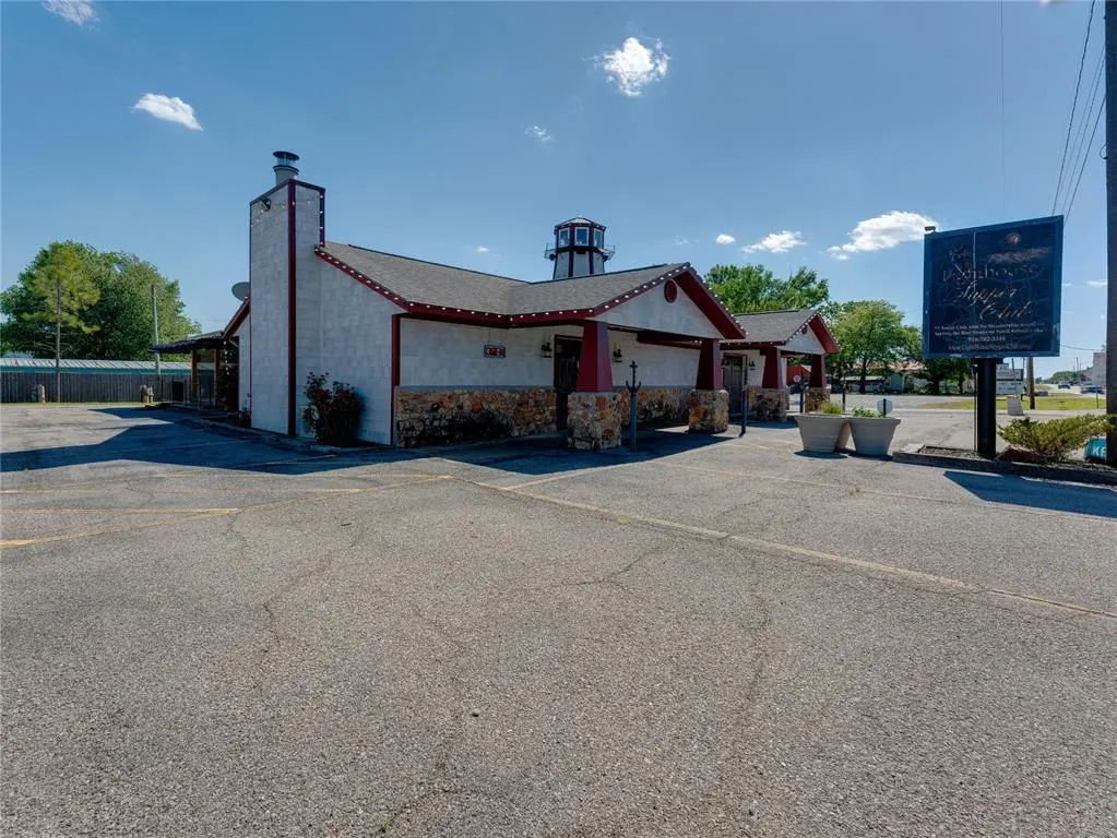 Photo 10 — 111 W Ketchum Avenue, Ketchum, OK 74349