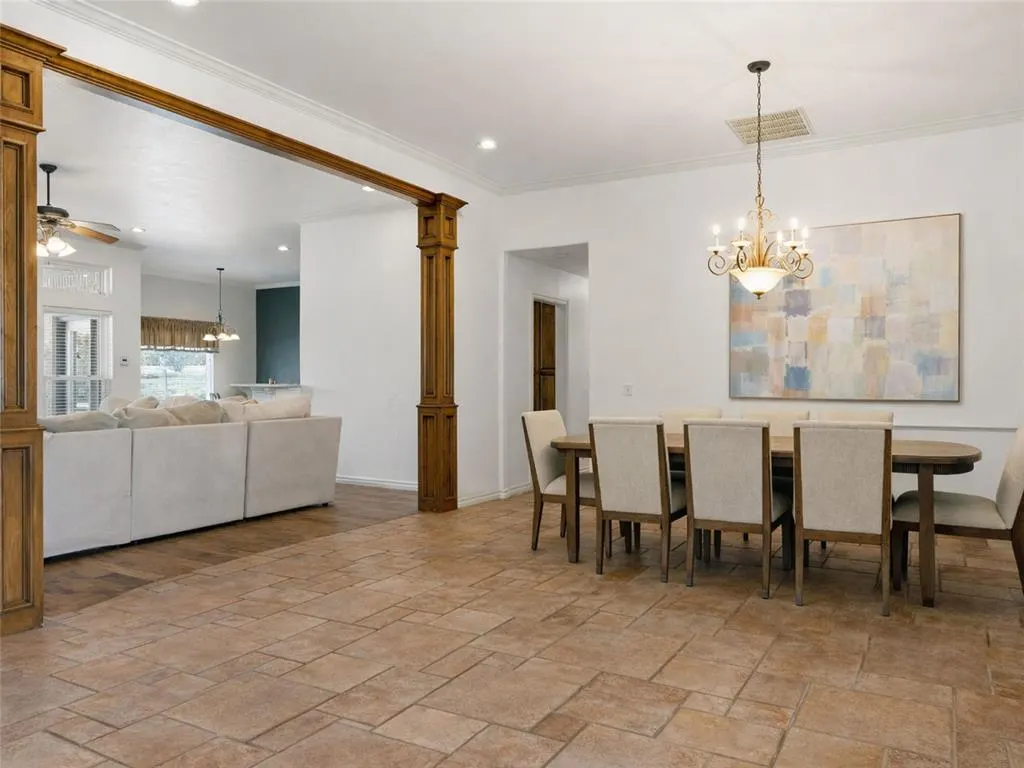 Photo 6 — 3913 Shortgrass Circle, Edmond, OK 73003