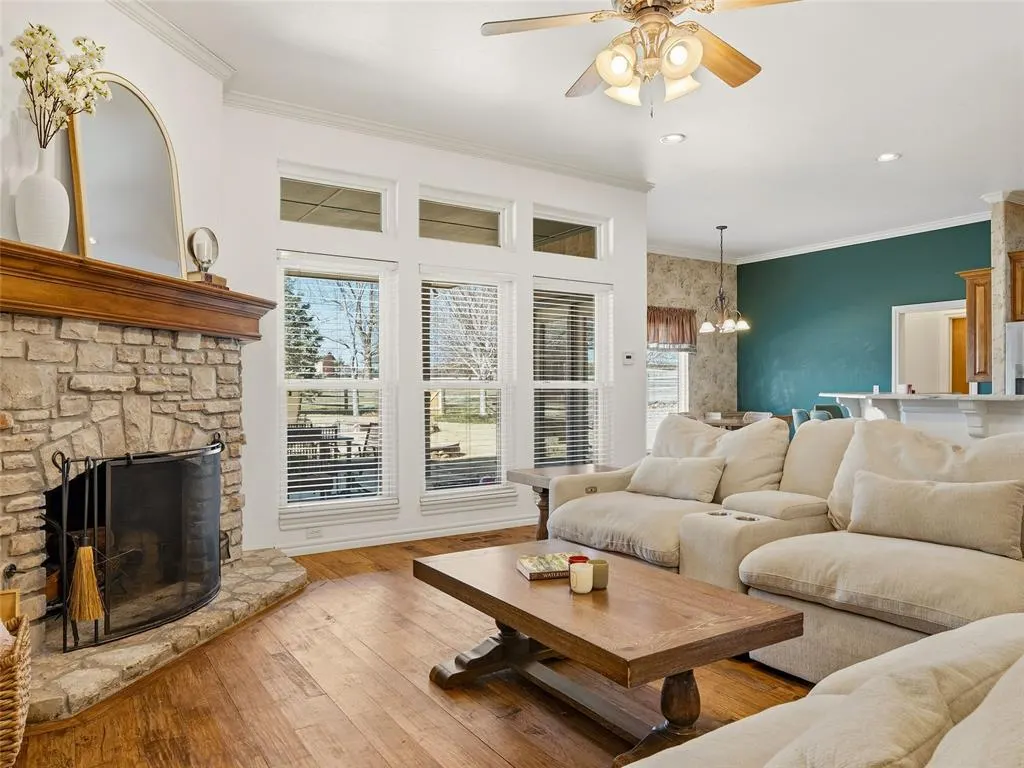 Photo 9 — 3913 Shortgrass Circle, Edmond, OK 73003