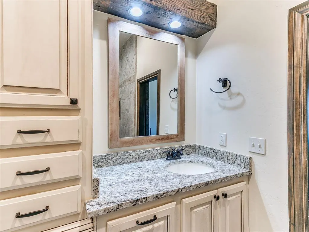 Photo 10 — 24801 N Post Road, Arcadia, OK 73007
