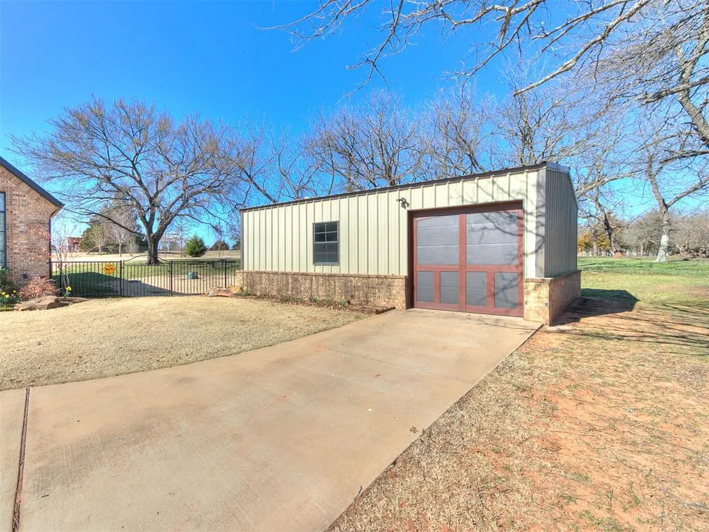 Photo 40 — 24801 N Post Road, Arcadia, OK 73007