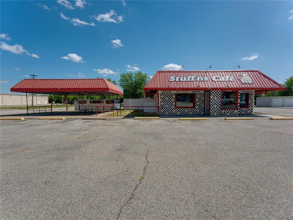 Front exterior — 293 E Ketchum Boulevard, Ketchum, OK 74349