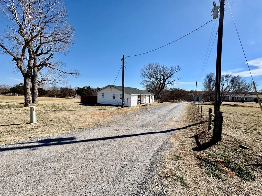 Photo 20 — 9900 N 2406 Road, Weatherford, OK 73096