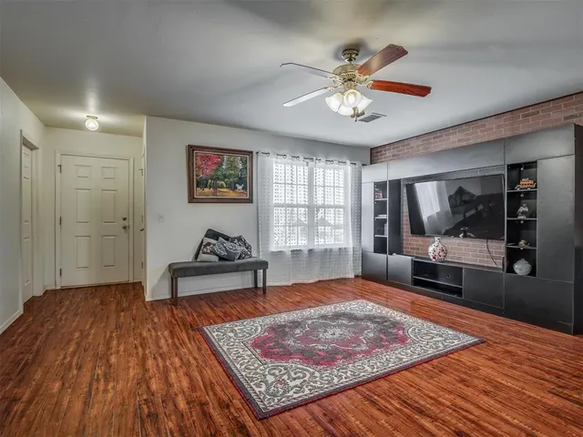 Photo 7 — 536 SE 26th Circle, Oklahoma City, OK 73129