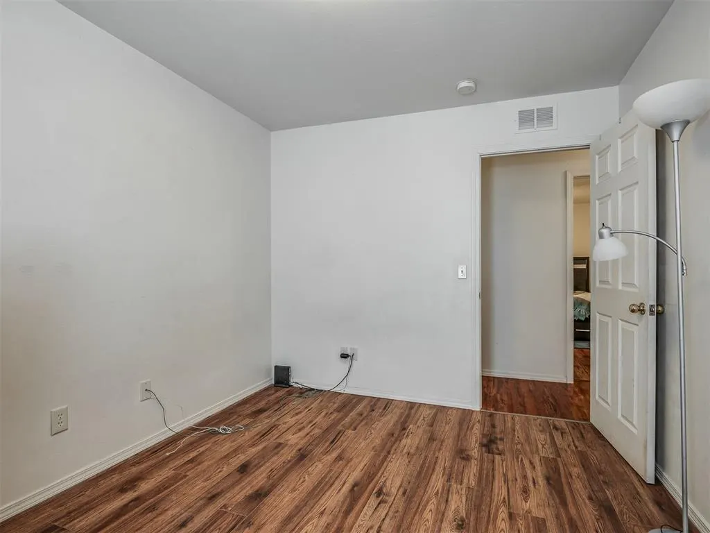 Photo 21 — 536 SE 26th Circle, Oklahoma City, OK 73129