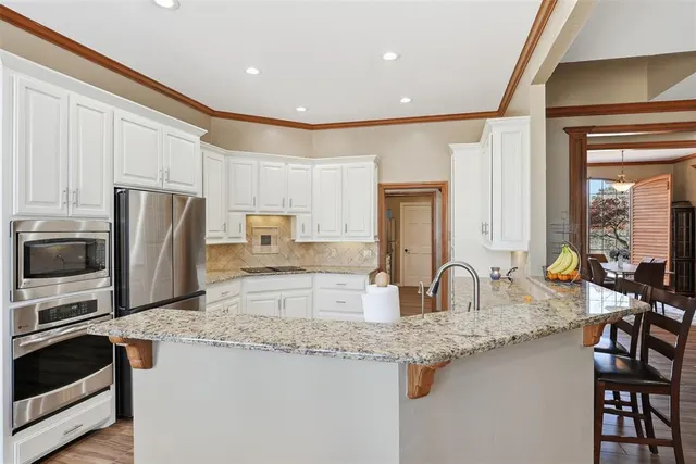 Photo 7 — 9817 Horseshoe Road, Oklahoma City, OK 73162