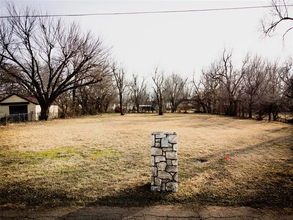 Photo 4 — 4012 Thomas Drive, Del City, OK 73115