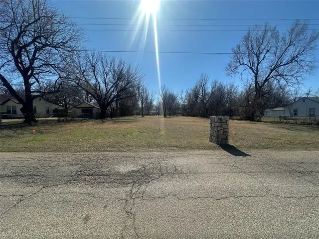 Photo 8 — 4012 Thomas Drive, Del City, OK 73115