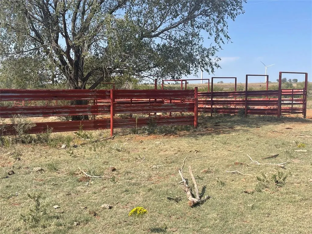 Photo 2 — 1070 N 1810 Road, Cheyenne, OK 73628