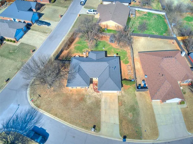 Photo 3 — 8001 Cinnamon Teal Drive, Oklahoma City, OK 73132