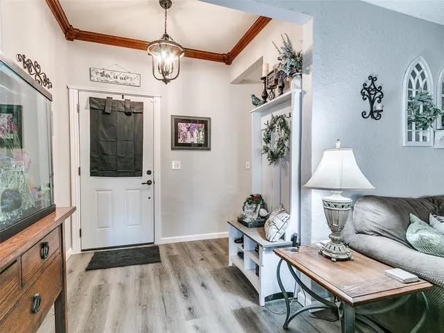 Photo 6 — 8001 Cinnamon Teal Drive, Oklahoma City, OK 73132
