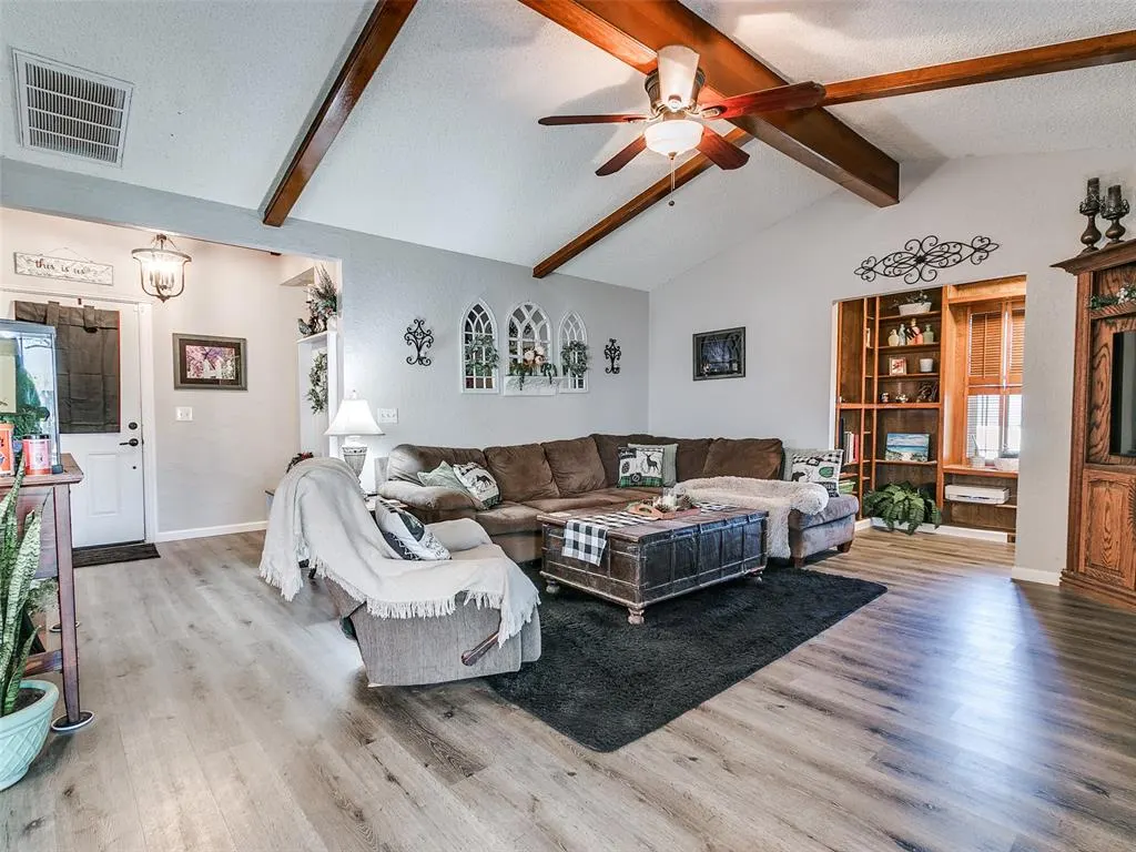 Photo 9 — 8001 Cinnamon Teal Drive, Oklahoma City, OK 73132