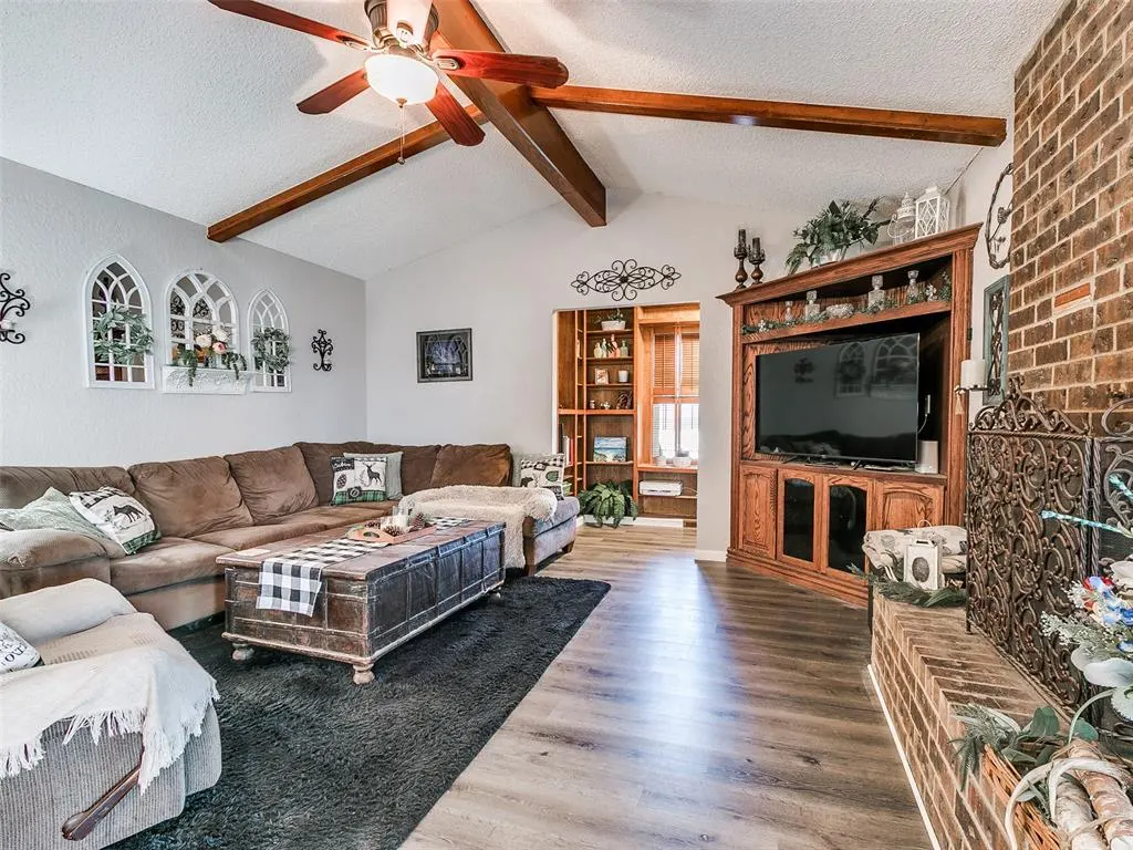 Photo 10 — 8001 Cinnamon Teal Drive, Oklahoma City, OK 73132