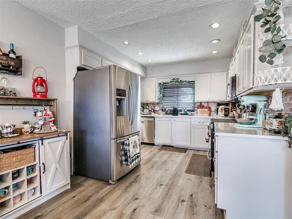 Photo 17 — 8001 Cinnamon Teal Drive, Oklahoma City, OK 73132