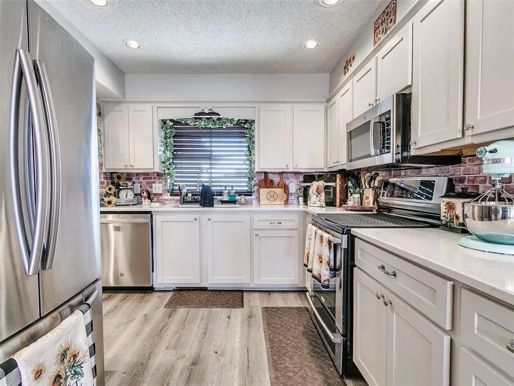 Photo 18 — 8001 Cinnamon Teal Drive, Oklahoma City, OK 73132