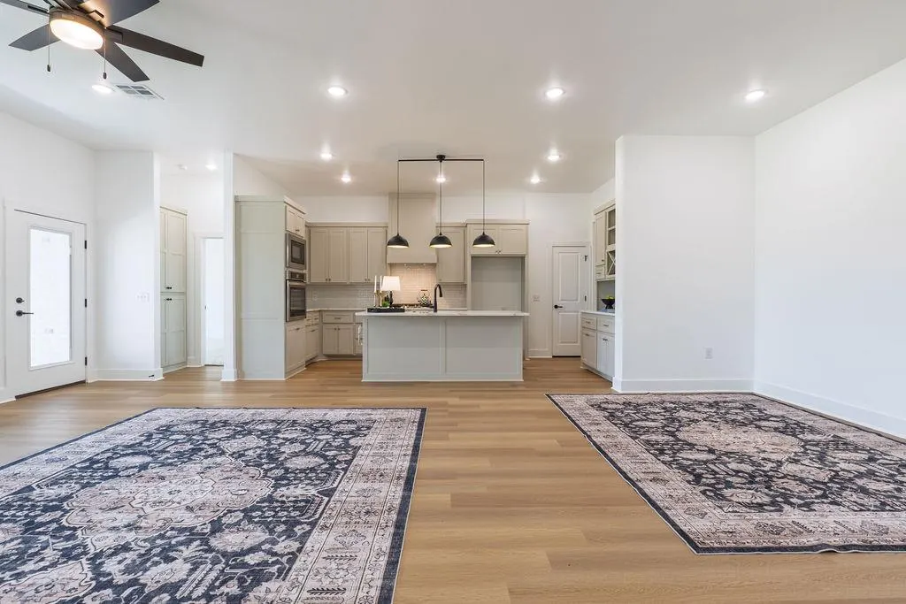Photo 9 — 219 Outlander Way, Shawnee, OK 74804