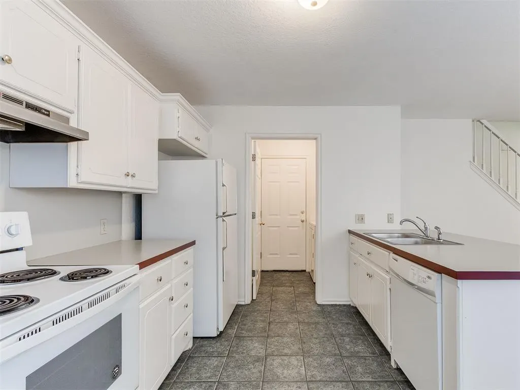 Photo 8 — 3230 Barley Court, Norman, OK 73072