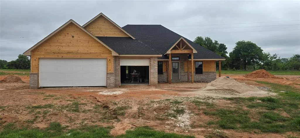 Front exterior — 2450 Sierra Circle, Blanchard, OK 73010