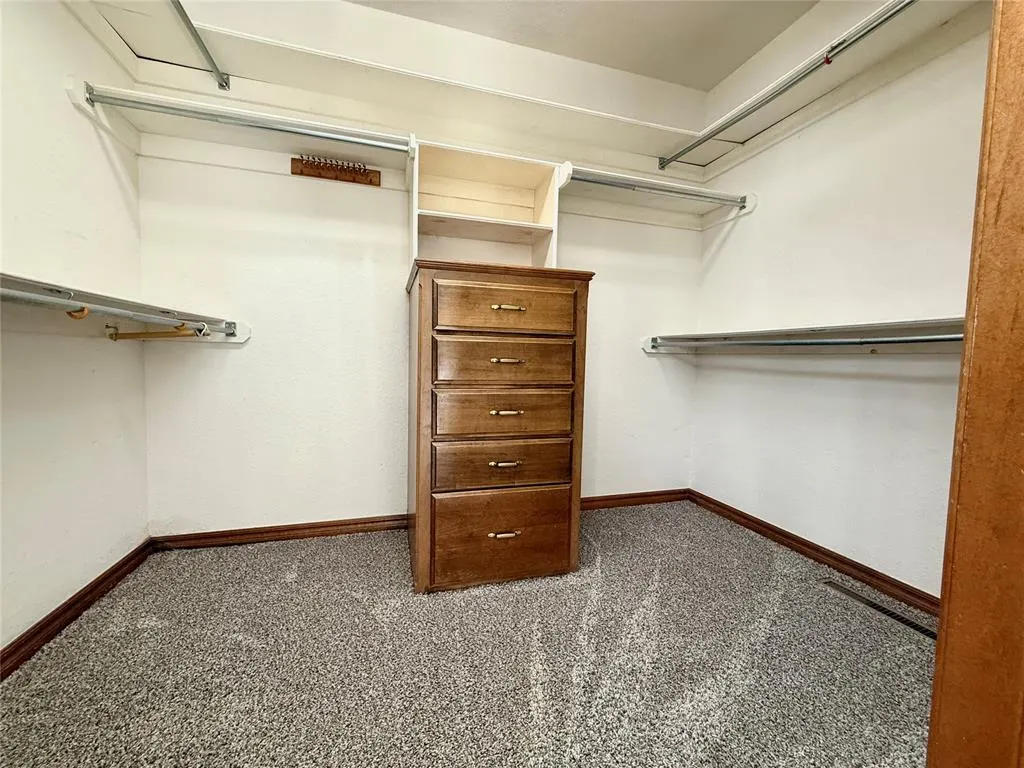Photo 12 — 3705 Barwick Drive, Norman, OK 73072