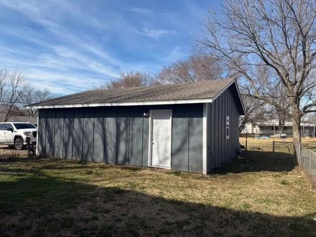 Photo 8 — 321 S 3rd Avenue, Stroud, OK 74079