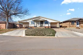 Sold home at 117 W McKormic Drive