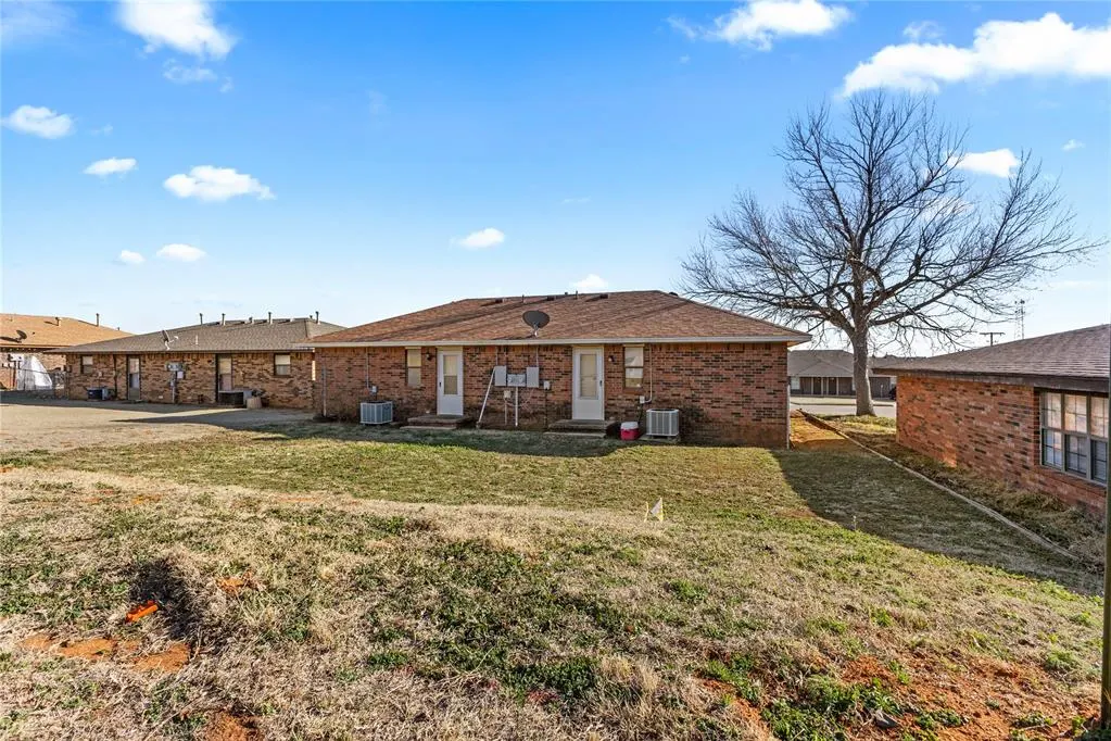 Photo 17 — 117 W McKormic Drive, Weatherford, OK 73096