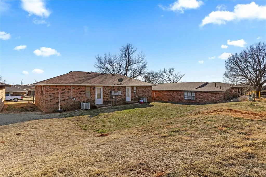 Photo 18 — 117 W McKormic Drive, Weatherford, OK 73096