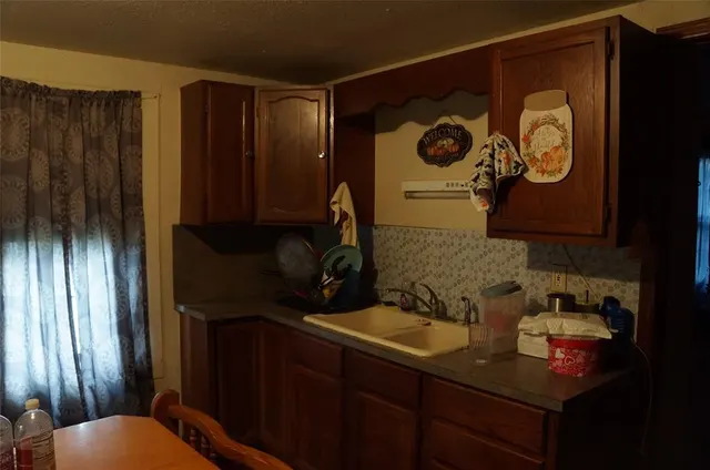 Photo 3 — 204 S CANADIAN Avenue, Purcell, OK 73080
