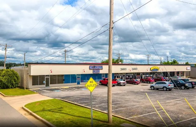 Photo 3 — 4400 SW 25th Street, Oklahoma City, OK 73108