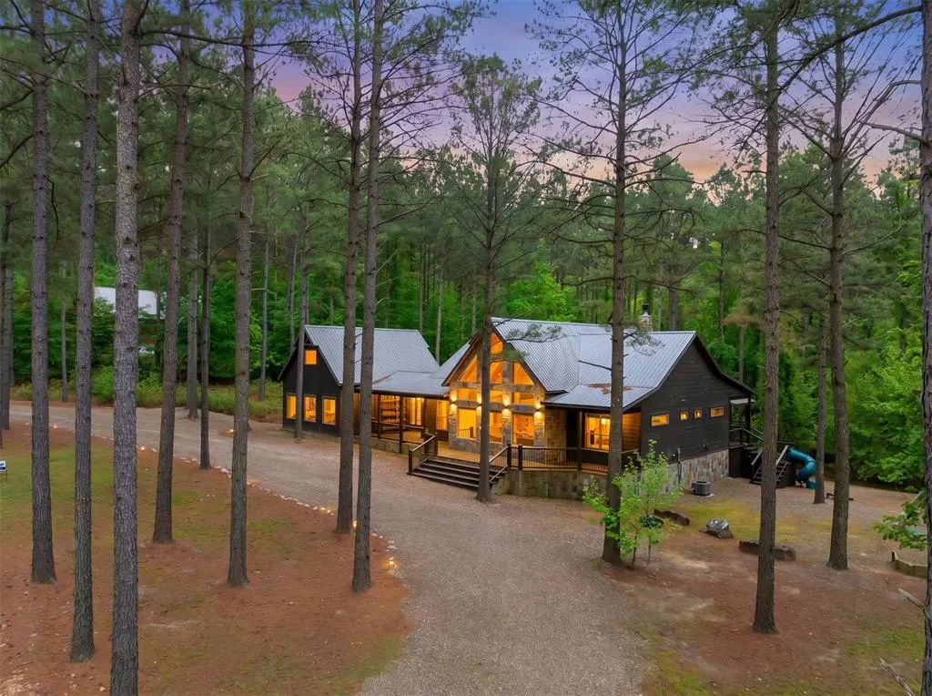 Front exterior — 210 Green Apple Trail, Broken Bow, OK 74728