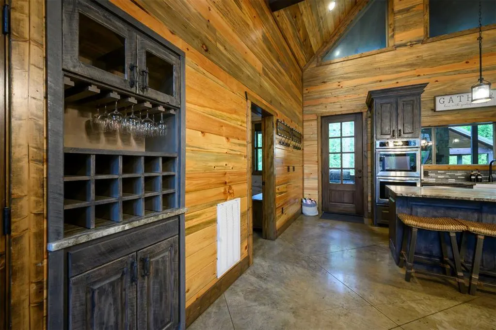 Photo 11 — 210 Green Apple Trail, Broken Bow, OK 74728
