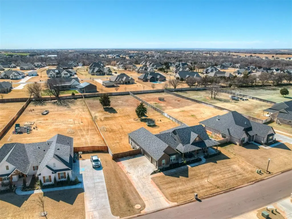 Photo 49 — 10101 Oakwood Drive, Edmond, OK 73025