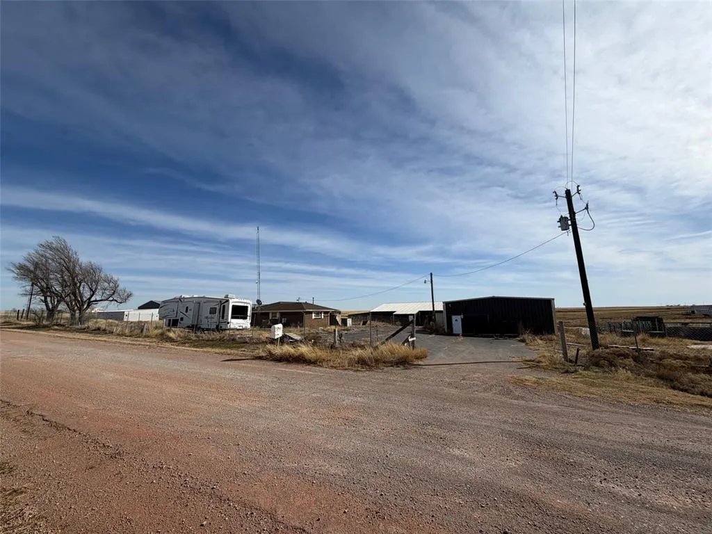 Photo 2 — 22024 E 1090 Road, Bessie, OK 73622