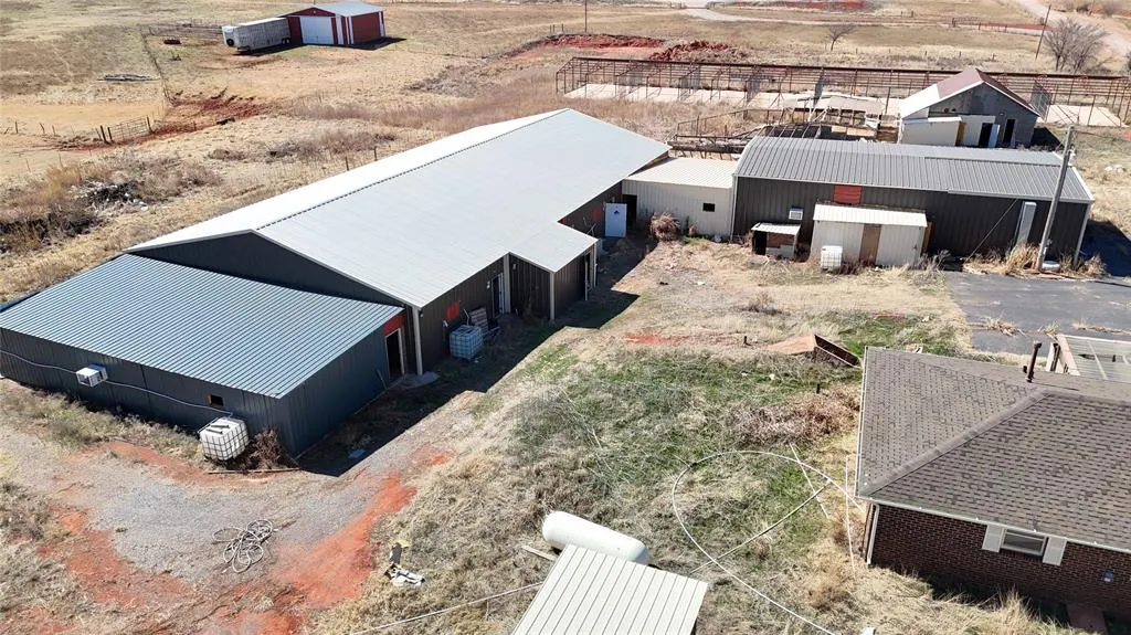 Photo 10 — 22024 E 1090 Road, Bessie, OK 73622
