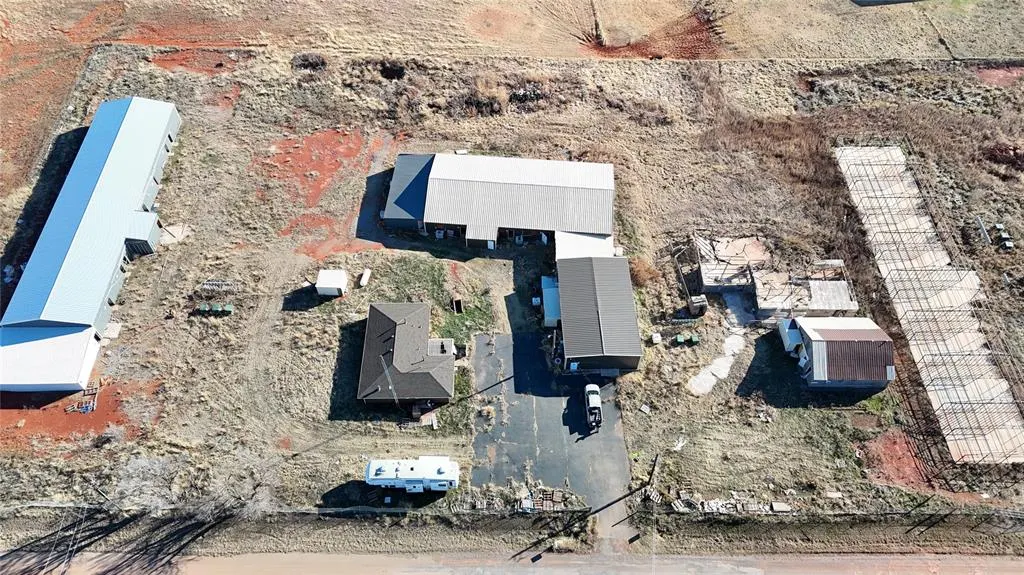 Front exterior — 22024 E 1090 Road, Bessie, OK 73622