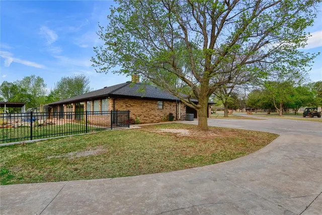 Photo 5 — 1010 Amy Way, Elk City, OK 73644