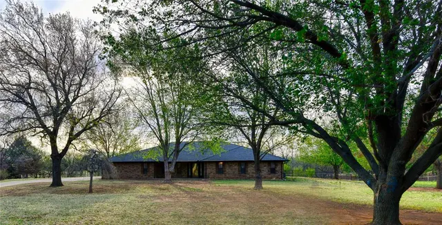 Photo 8 — 1010 Amy Way, Elk City, OK 73644