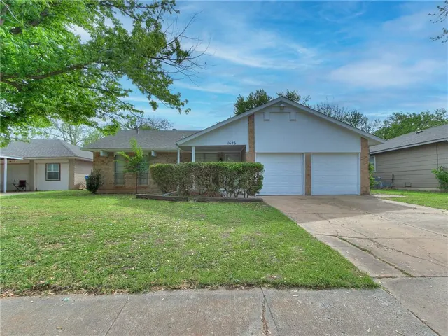 Photo 3 — 1626 N Crawford Avenue, Norman, OK 73069