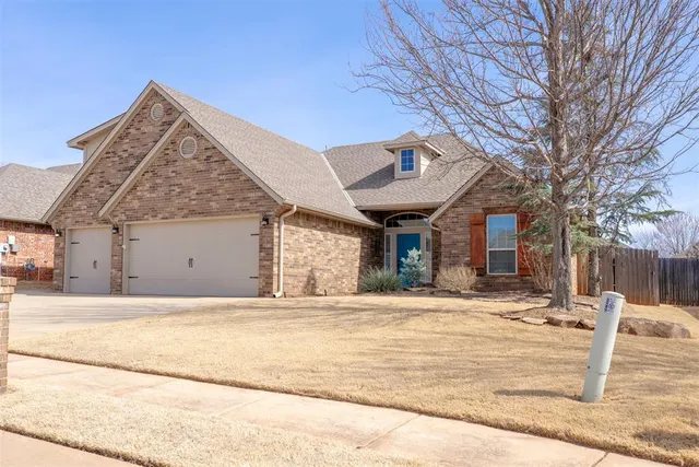 Photo 3 — 2016 Kendal Court, Edmond, OK 73003