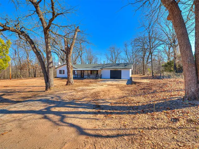 Photo 3 — 16004 April Drive, Newalla, OK 74857