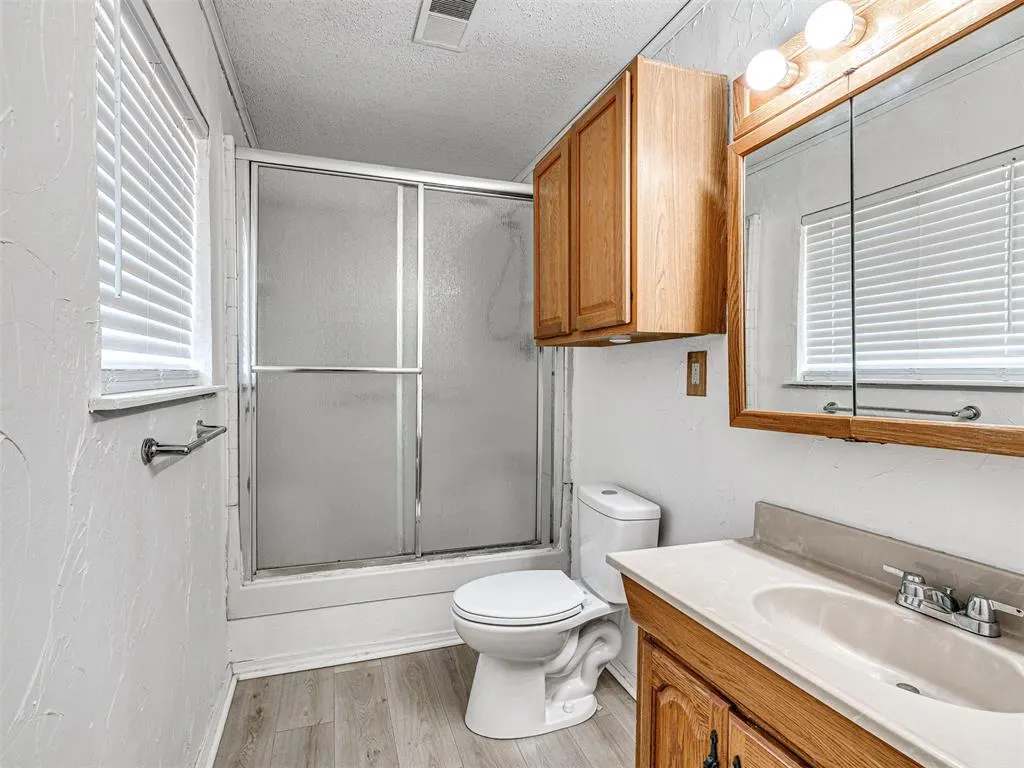 Photo 12 — 16004 April Drive, Newalla, OK 74857