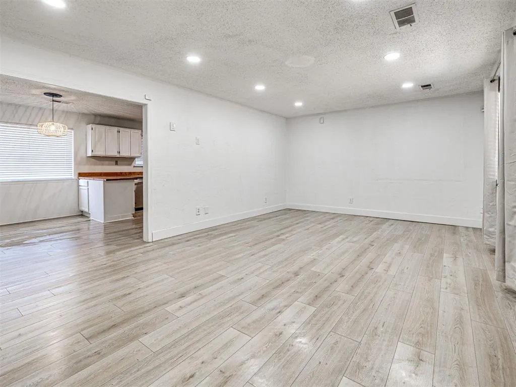 Photo 13 — 16004 April Drive, Newalla, OK 74857